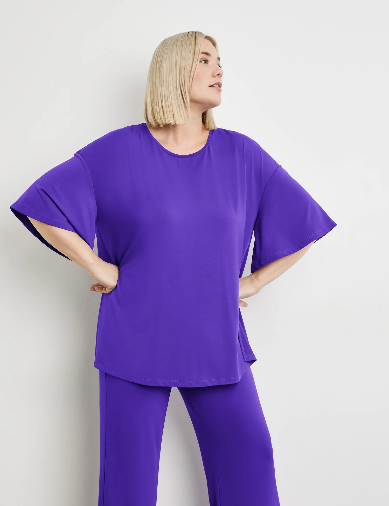 Casual top made of fine slinky jersey