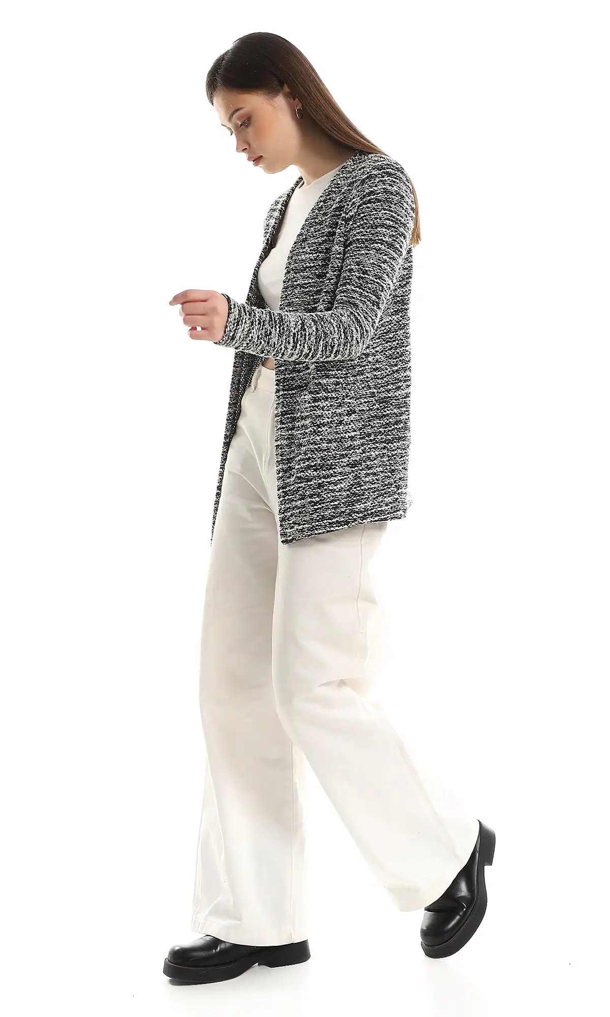 O153015 Trendy Full Sleeves Slip On Cardigan - Off White & Black