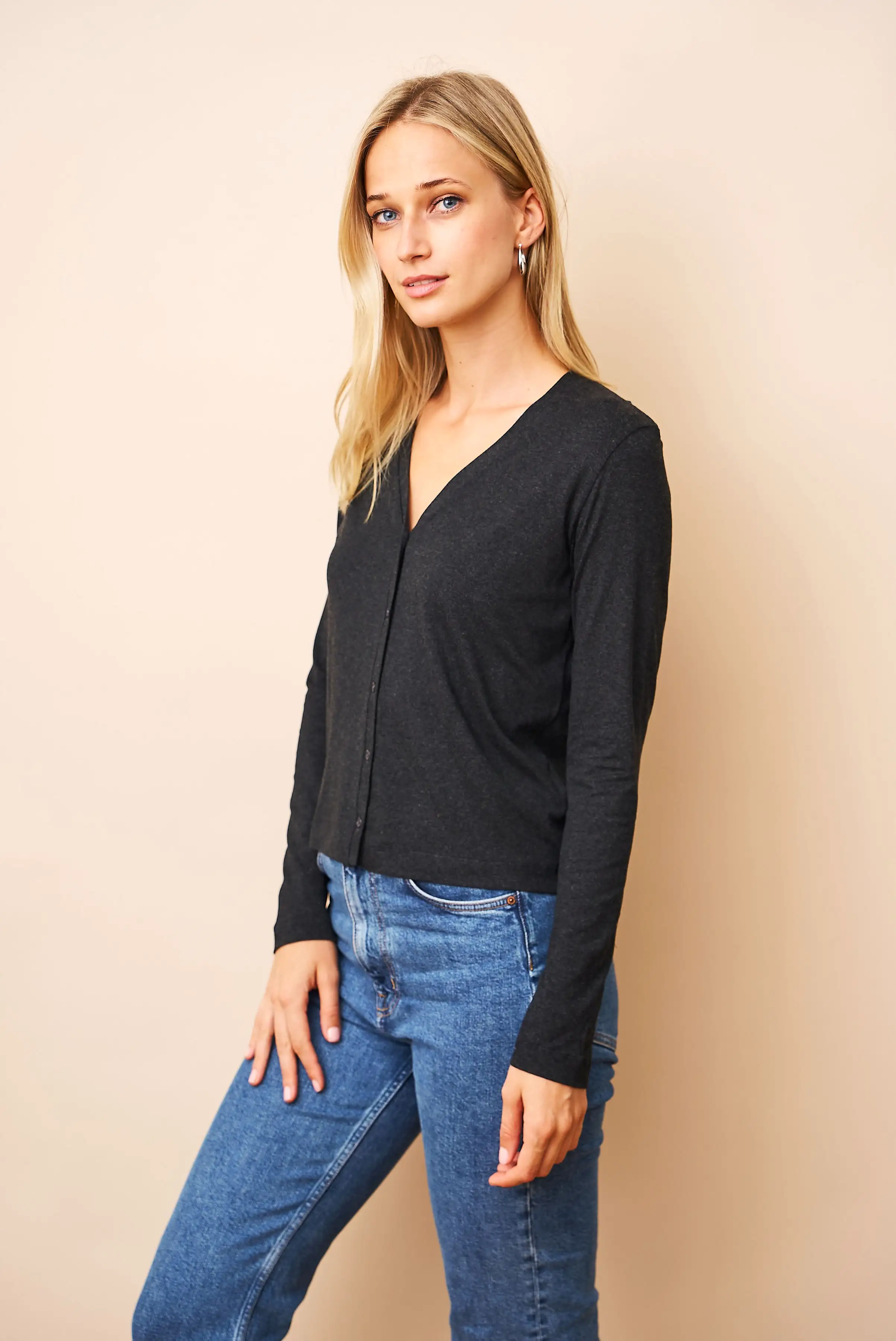 Soft Touch V-Neck Cardigan in Anthracite Chine