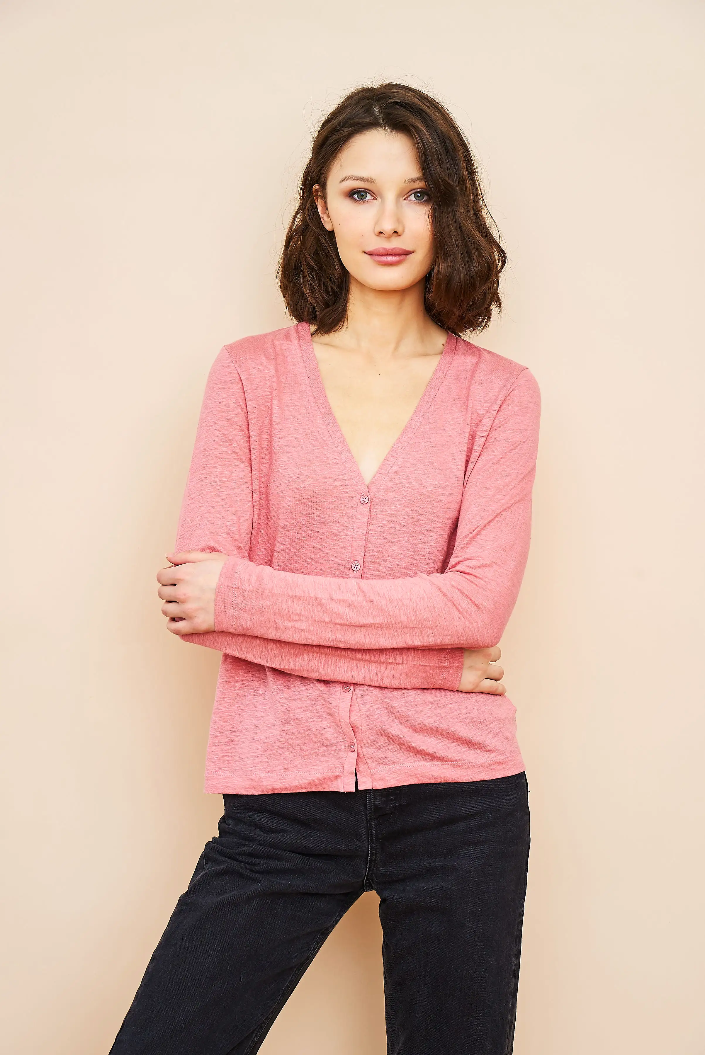 Stretch Linen V-Neck Cardigan in Bouton De Rose